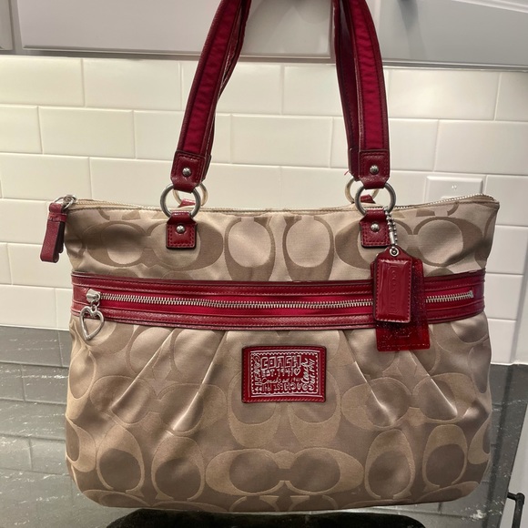 Coach Handbags - Large Signature C Coach Tote